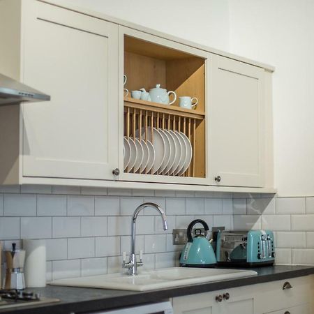 Stylish Apartment Close To Gloucester Quays & Docks Dış mekan fotoğraf