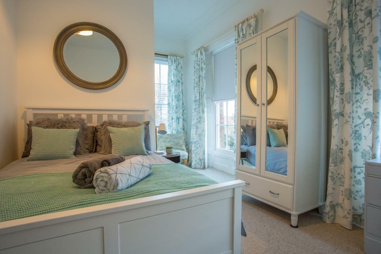 Stylish Apartment Close To Gloucester Quays & Docks Dış mekan fotoğraf