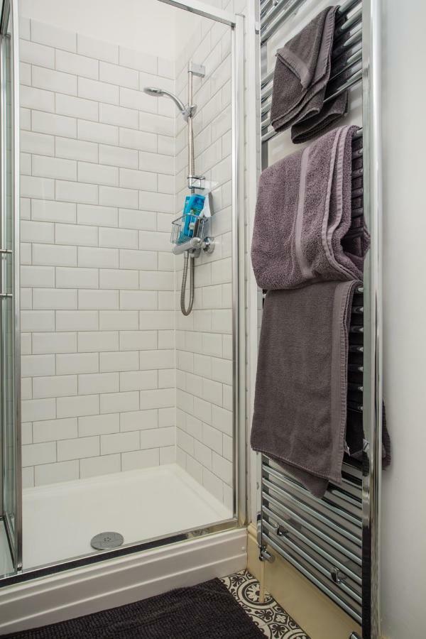 Stylish Apartment Close To Gloucester Quays & Docks Dış mekan fotoğraf