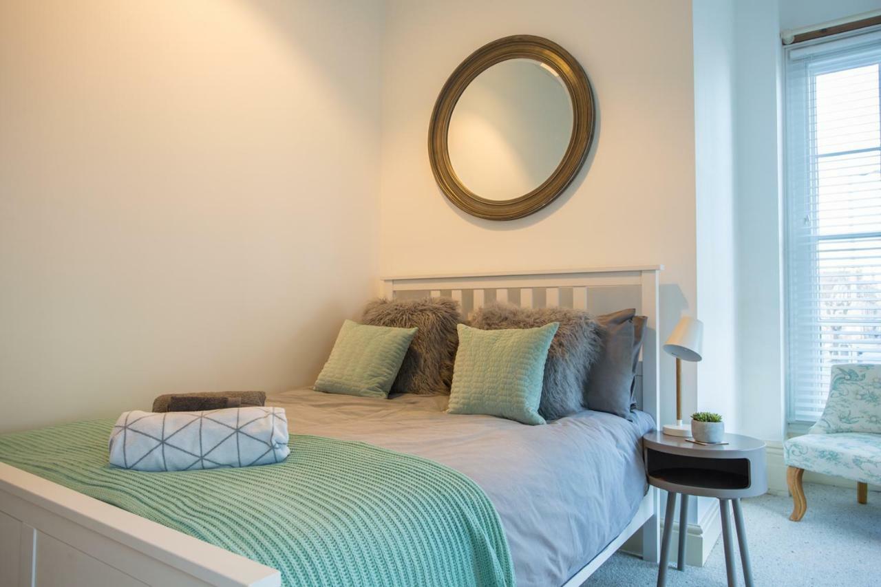 Stylish Apartment Close To Gloucester Quays & Docks Dış mekan fotoğraf